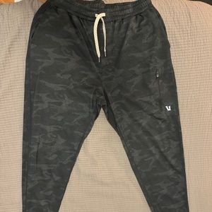 Vuori Sunday Performance Jogger - Black Camo